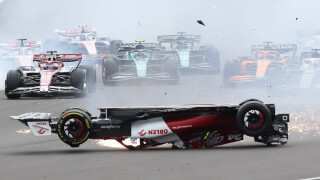 Зловеща катастрофа, драма и триумф за Сайнц-младши