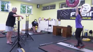 Спорт на кредит: Треньор задлъжня, за да заведе щангисти на държавно