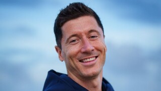 Щастливият Левандовски вече е при 