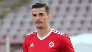 Мено Кох: Добре че има два мача