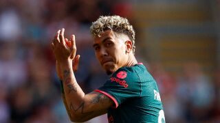 По примера на други звезди: Фирмино също потегли към Саудитска Арабия (ВИДЕО)