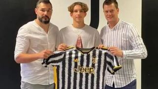 Ювентус представи Бибишков (ВИДЕО)