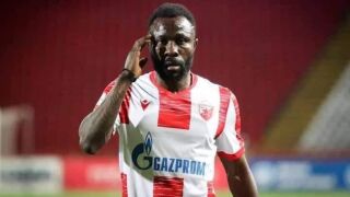 Разследват футболист, роден 4 години след смъртта на майка си