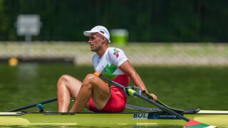 Емил Нейков на полуфинал на световното