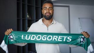 Левски: Взехме много повече пари за Сонко