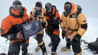 Българска алпинистка за първи път стъпи на К2 (ВИДЕО)