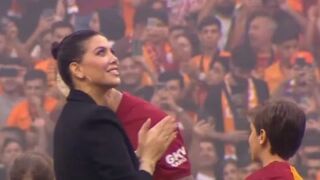 Уанда Нара засенчи Икарди и в Истанбул (ВИДЕО)