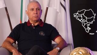 Христо Стоичков: Обеци, татуировки и малко тренировки