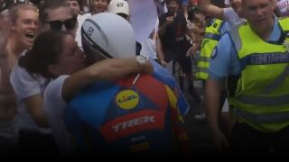 Целуваш жена си и детето? 200 евро глоба! (ВИДЕО)