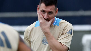 Скандал за много пари: Фалшифицират подписа на Меси?