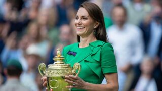 Въпреки болестта: Кейт Мидълтън на крака при Ноле и Алкарас (ВИДЕО)