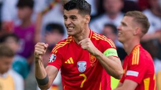 Мората официално в Милан