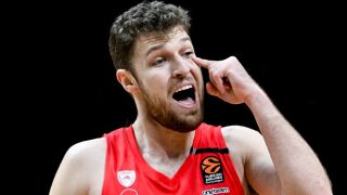 Край на сагата! Александър Везенков напуска Торонто (ВИДЕО)