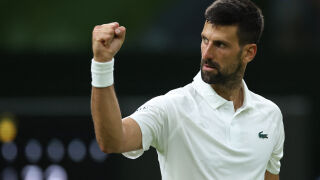 Джокович бие и празнува за ужас на властите в Сърбия (ВИДЕО)