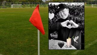 Треньор почина на детски футболен лагер