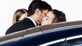 Дъно! Обвиниха го в афера с вдовицата на Жота! (СНИМКА)