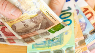 Снимка: Богомил Николов: Ако продължаваме така, няма да ни стигне година да обменим парите