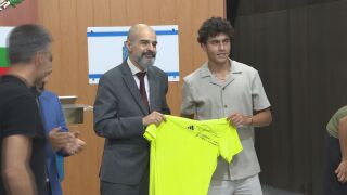 Шампионът Иван Иванов дари екипа си от 