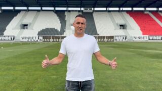 Камбуров направи уникален жест след прощалния мач (ВИДЕО)