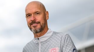 Ерик Тен Хаг напомни за себе си: 1:5 срещу младежи (ВИДЕО)