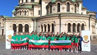 Младите спортисти заминаха за олимпийския фестивал. Весела Лечева ги изпрати