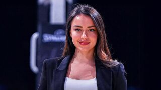 Мис Австралия ще бъде треньор на мъжки баскетболен отбор 