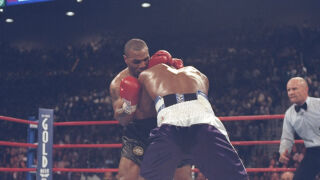 Вкусни ли са ушите? Преди Георги Валентинов бе Майк Тайсън (ВИДЕО)