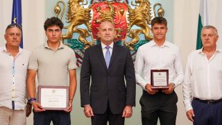 Президентът към Иванов и Василев: С хора като вас, България има бъдеще!