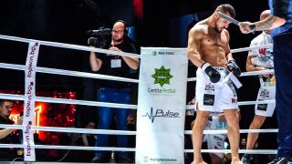 Валентинов се извини на Илиев за отхапаното ухо (ВИДЕО)