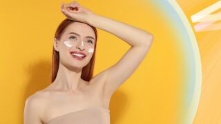 Методът с пръсти: TikTok трик, който гарантира, че използваме точното количество слънцезащитен крем 