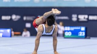 Гимнастик падна на врата си, в кома е