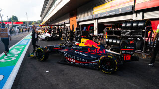 Силен Никола Цолов и на 