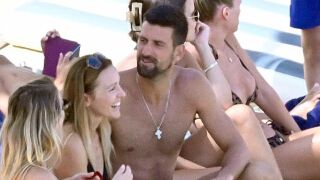 Новак и Йелена се държат като тийнейджъри на тузарски остров