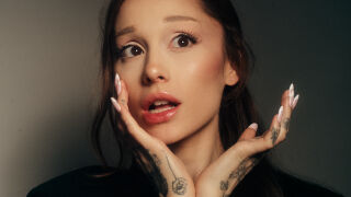 Ариана Гранде с нов студиен албум: Petal разкрива по-деликатен свят - красив, но не беззащитен