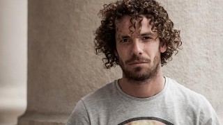 Истински ли е Явор Бахаров?