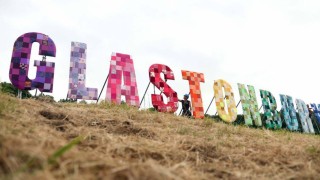 Бъдете готови за Glastonbury 2015 с тази мега плейлиста!