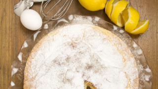 Лимонов кейк с кисело мляко