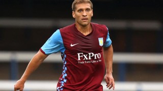 Стилиян Петров се завръща в професионалния футбол