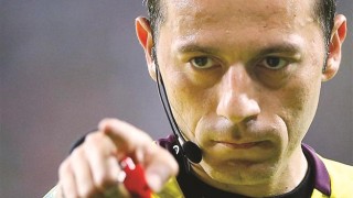 Джунейт Чакър ще води Италия - Испания