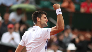 Джокович продължава напред на 