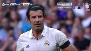 Луиш Фиго загря за София с феноменален гол (ВИДЕО)