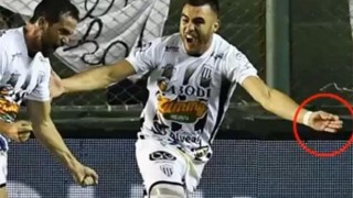 Подлецът, който боде съперниците с игла