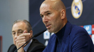 Зидан поема националния тим на Катар?