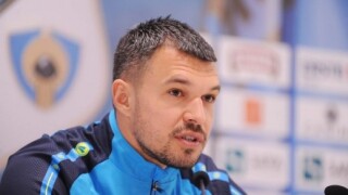 Божинов преподписа с 