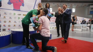 Шампионско предложение за брак (ВИДЕО)