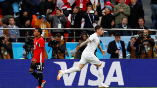 Уругвай срази Египет с късен гол и се залепи за 