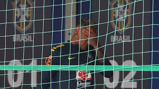 Кошмар за Бразилия, Неймар се контузи на тренировка (СНИМКИ)