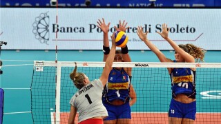 Кошмарът продължава: Десета поредна загуба за волейнационалките ни