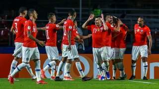 Чили започна с разгром защитата на титлата си 