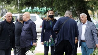 Спортният ни елит се сбогува с Цено Ценов (СНИМКИ)